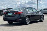 Used 2023 Nissan Altima 2.5 SV image 3