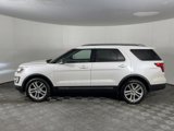 Used 2017 Ford Explorer XLT w/ Equipment Group 202A image 3