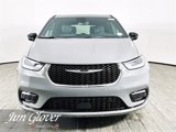 New 2025 Chrysler Pacifica Select image 2