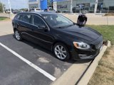 Used 2016 Volvo V60 T5 Premier w/ Convenience Package image 3