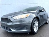 Used 2015 Ford Focus SE image 3