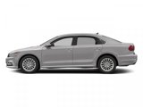 Used 2018 Volkswagen Passat 2.0T SEL Premium image 3