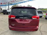 Used 2022 Chrysler Voyager LX image 4