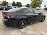 Used 2023 Toyota Camry SE image 5