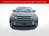 Used 2017 Toyota Highlander Limited Platinum image 2