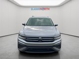 Used 2022 Volkswagen Tiguan SE w/ Panoramic Sunroof Package image 2