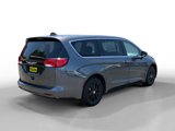 Used 2022 Chrysler Voyager LX image 5