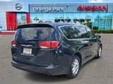 Used 2022 Chrysler Voyager LX image 2