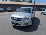 Used 2010 Volkswagen Tiguan S image 2