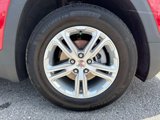 Used 2022 GMC Terrain SLE w/ Driver Convenience Package image 4