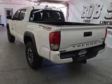 Used 2017 Toyota Tacoma TRD Off-Road image 4