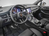 Certified 2025 Porsche Macan image 4