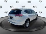Used 2016 Nissan Rogue SV image 3