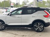 Used 2022 Volvo XC40 T5 R-Design w/ Advanced Package image 4