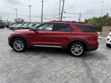 Used 2022 Ford Explorer XLT w/ Equipment Group 202A image 4
