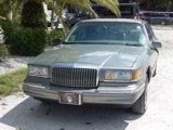 Used 1997 Lincoln Town Car Executive image 2