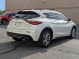 Used 2018 INFINITI QX30 Premium image 4