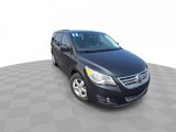 Used 2011 Volkswagen Routan SE image 2