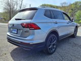 Used 2022 Volkswagen Tiguan SE w/ Panoramic Sunroof Package image 4