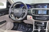 Used 2017 Honda Accord Touring image 5