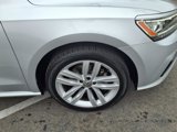 Used 2018 Volkswagen Passat 2.0T SE image 4