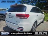 Used 2017 Kia Sorento SX image 3