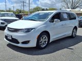 Used 2017 Chrysler Pacifica Limited w/ Advanced Safetytec Group image 3