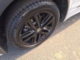 Certified 2022 Volkswagen Tiguan SE R-Line image 2