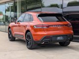 Certified 2022 Porsche Macan image 3
