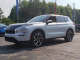 Used 2022 Mitsubishi Outlander ES image 3