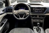 Certified 2022 Volkswagen Taos SE image 5