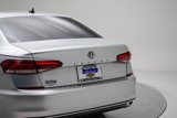 Used 2021 Volkswagen Passat 2.0T SE image 4