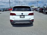 Used 2023 Volkswagen Taos SE w/ Black Wheel Package image 5