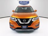 Used 2019 Nissan Rogue SV image 2
