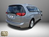 Used 2020 Chrysler Pacifica Limited image 3