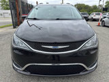 Used 2018 Chrysler Pacifica Touring-L Plus image 2