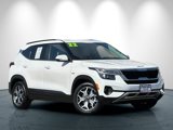 Used 2022 Kia Seltos EX image 2