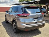 Used 2024 Nissan Rogue SV image 3