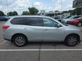 Used 2014 Nissan Pathfinder S image 4