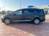 Used 2020 Chrysler Pacifica Touring-L image 2