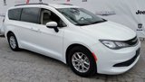 Certified 2021 Chrysler Voyager Lxi image 4