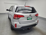 Used 2015 Kia Sorento LX image 6