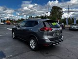Used 2018 Nissan Rogue SV image 5
