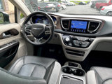 Used 2017 Chrysler Pacifica Touring-L Plus image 6