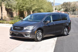 Used 2022 Chrysler Pacifica Touring-L image 2