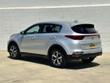 Used 2022 Kia Sportage LX image 3