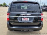 Used 2014 Chrysler Town & Country Touring image 4