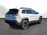 Used 2022 Jeep Cherokee Latitude w/ Sun & Sound Group image 2