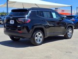 Used 2024 Jeep Compass Latitude image 5