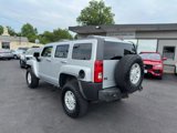 Used 2009 HUMMER H3 Adventure w/ Chrome Appearance Package image 4